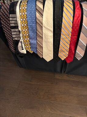Lot of Men's Patterned Silk Ties - Multicolor
